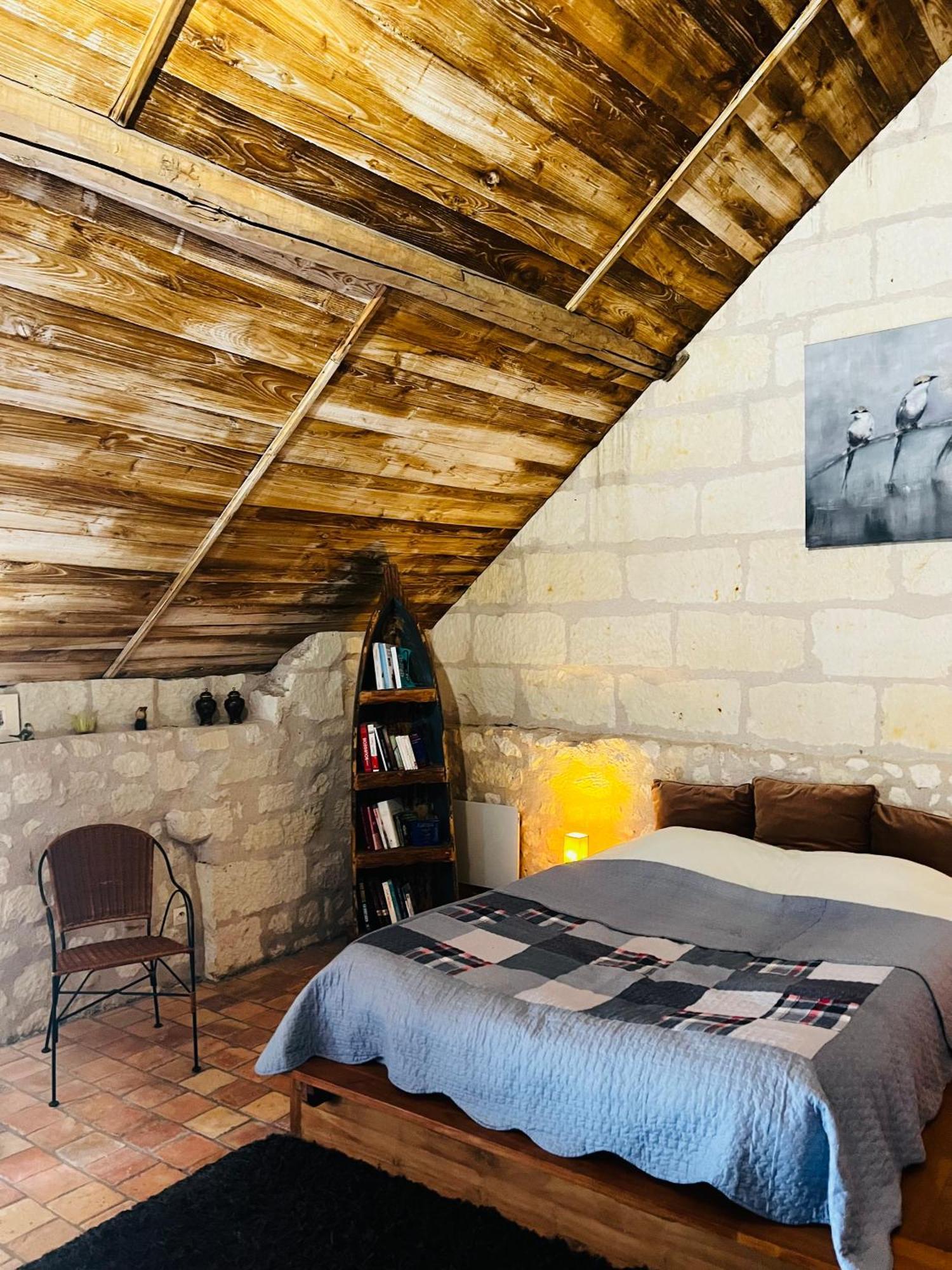 Chateau De La Thibaudiere - Chambre Du Tonneau Allonnes  Exteriér fotografie
