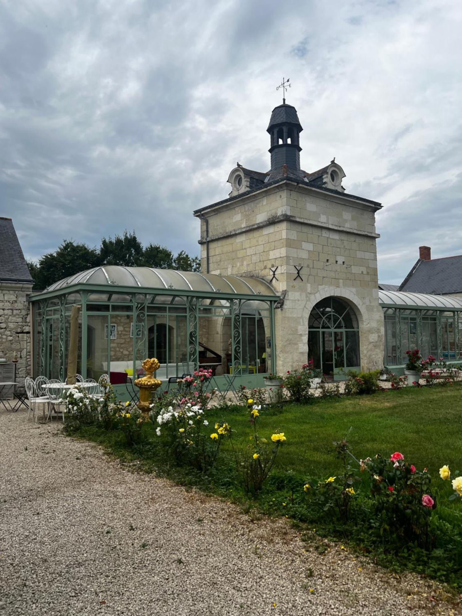 Chateau De La Thibaudiere - Chambre Du Tonneau Allonnes  Exteriér fotografie