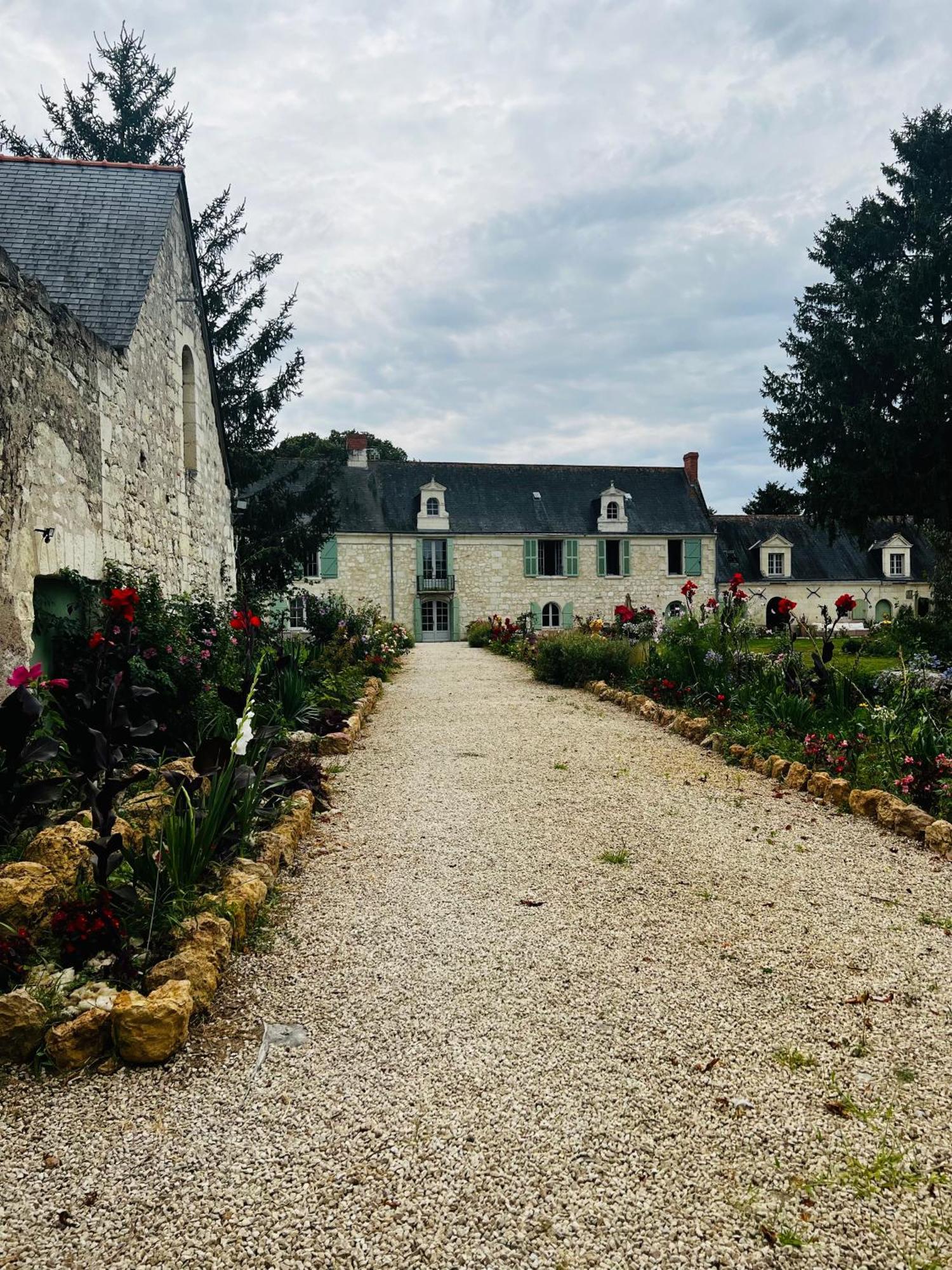 Chateau De La Thibaudiere - Chambre Du Tonneau Allonnes  Exteriér fotografie